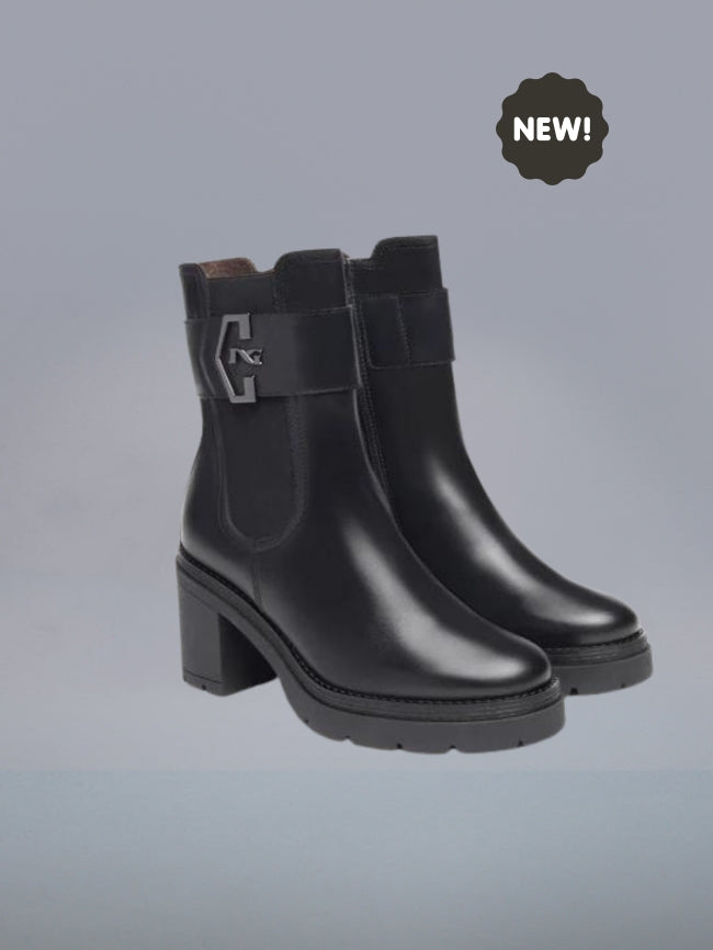NeroGiardini stylish women’s city Boots. Quality smooth leather upper and mid-height heel. 100% hand made in Italy